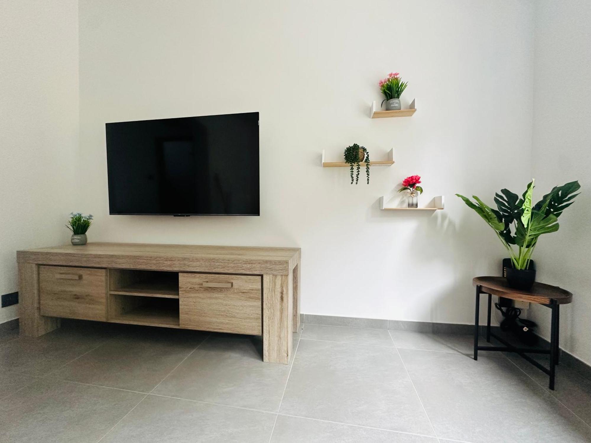 Woning Meningate Villa อีปส์ ภายนอก รูปภาพ